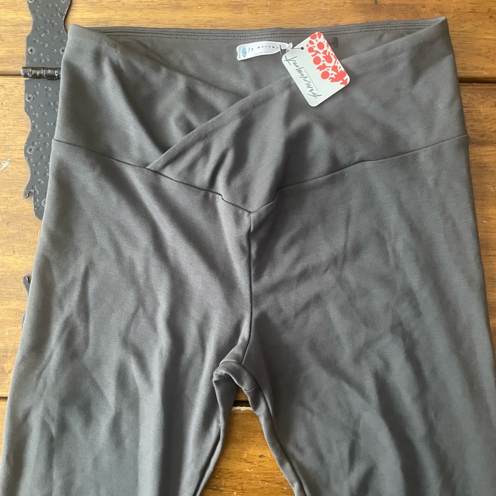 New NWT FP Movement Crash Court Flare Pants Yoga Green Size Large L Ankle Zip - Picture 3 of 10